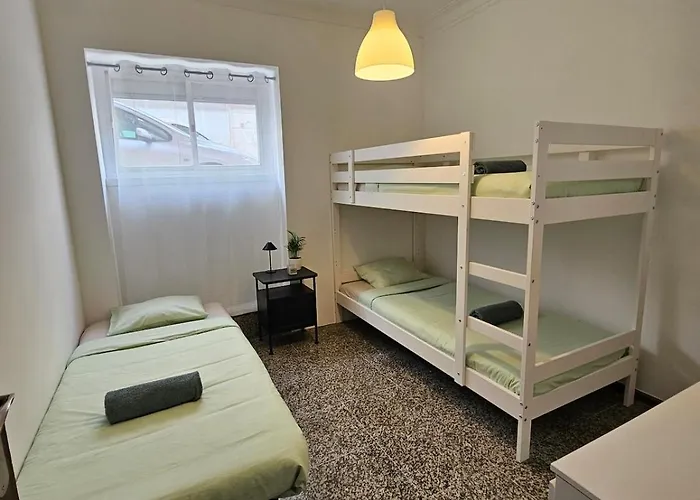 Guest Close Airport Kwatera prywatna *