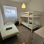 Quarto em Acomodações Particulares Guest Close Airport