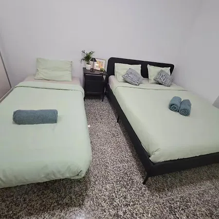 Guest Close Airport Δωμάτια σε οικογενειακή κατοικία