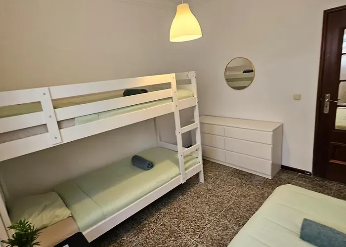 Quarto em Acomodações Particulares Guest Close Airport